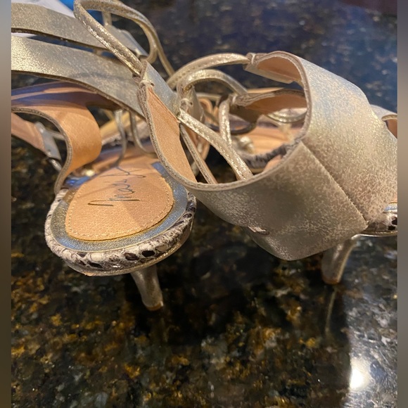 Mari A. Fawn Print Tie Up Sandals Size 8 - Picture 6 of 10